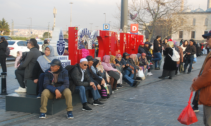 İstanbul’un Yerlisi Turistler: Eminönü’nden Bir Türkiye Hikayesi